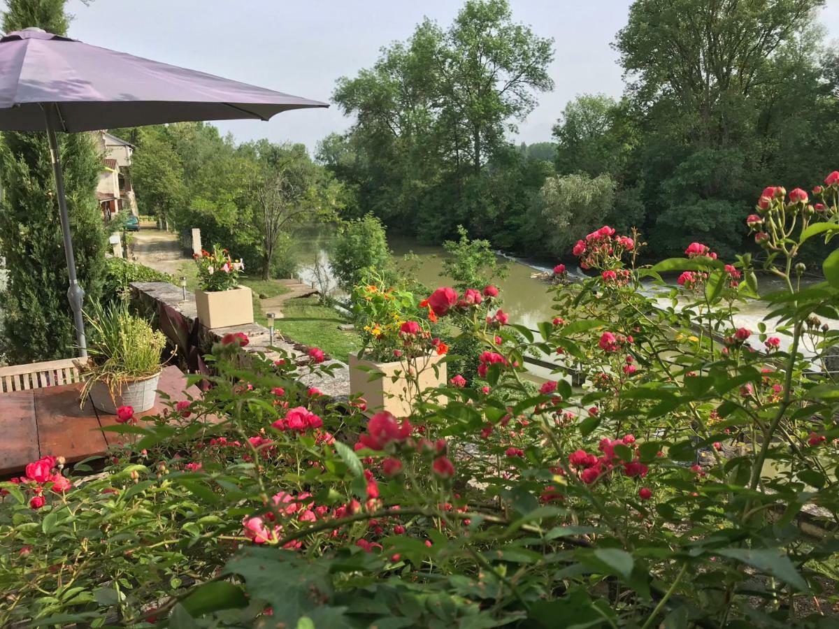 Moulin De Bapaumes Bed & Breakfast Nerac Exterior photo